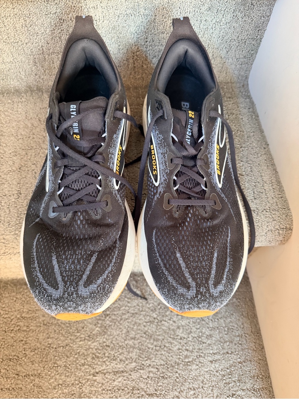 Brooks Glycerin 22 running shoes